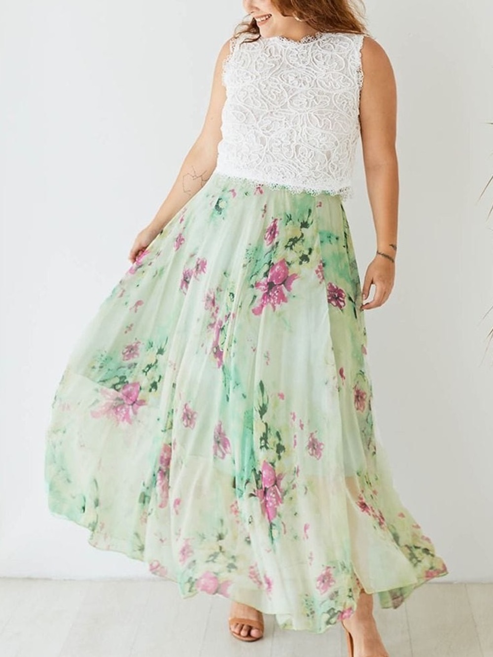 Chicwish Floral and Frill Green Floral Watercolor Maxi Skirt XL - Picture 5 of 6